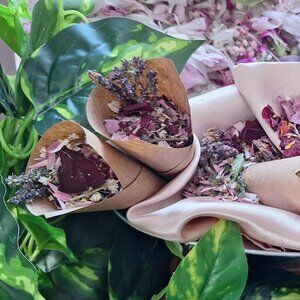 25 Count |DIY Wedding Petal Toss Kit | Biodegradable Confetti Cones